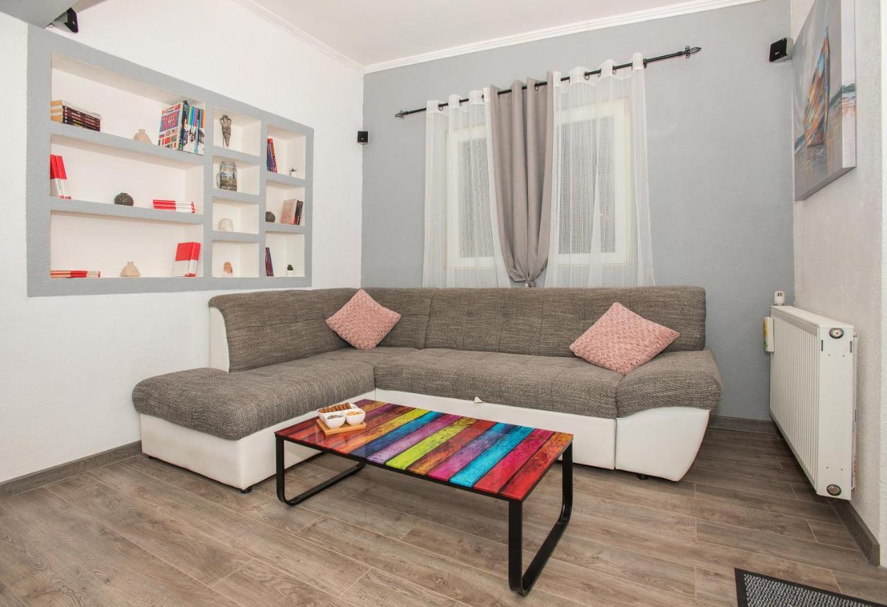 Apartman Koko With Private Jacuzzi Макарска Екстериор снимка